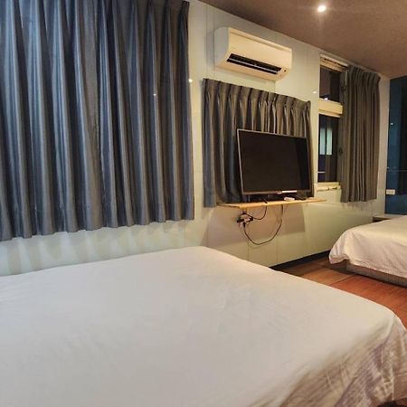 Yung Feng Hotel Keelung Extérieur photo